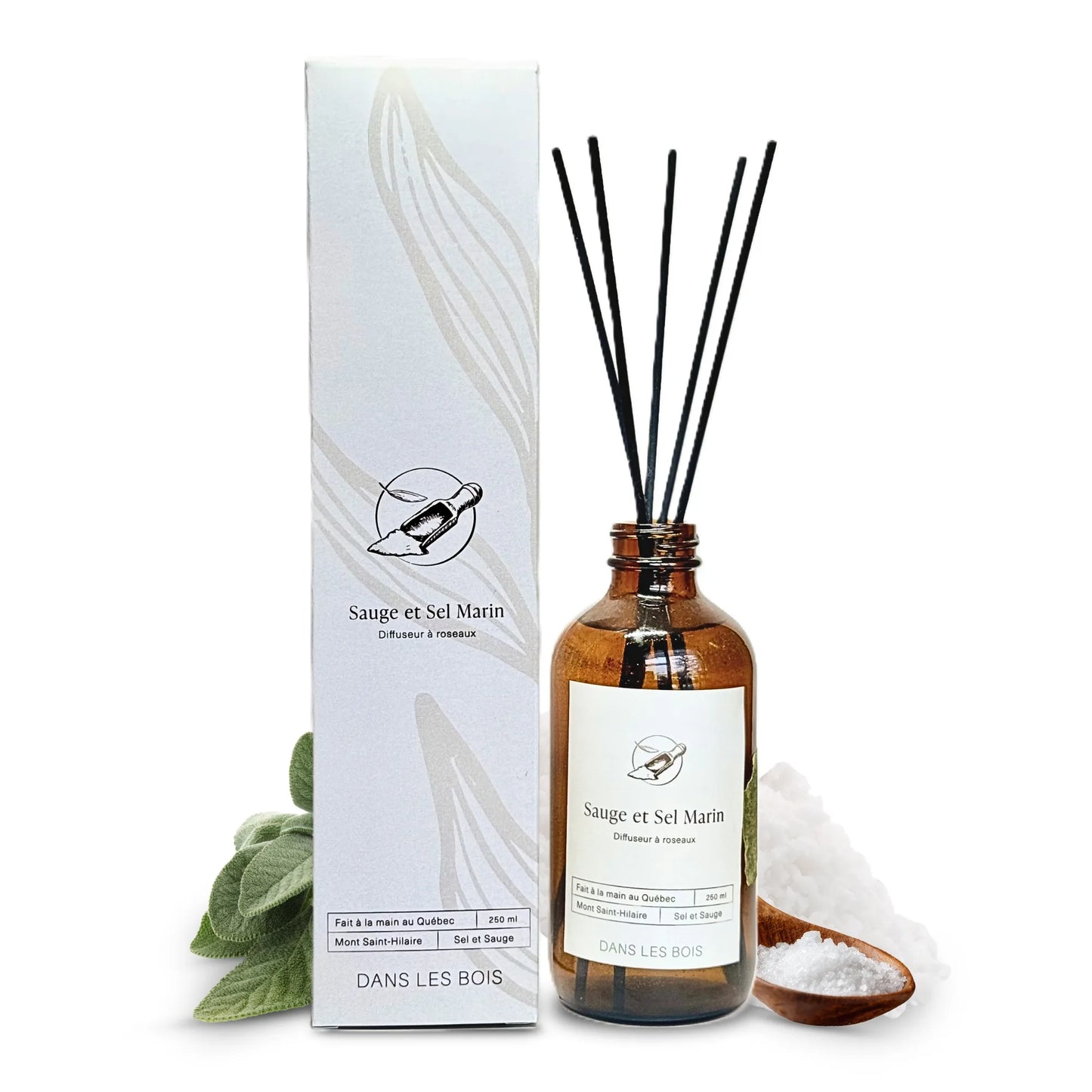 Diffuseur à roseaux Sauge & Sel Marin 250 ml avec feuilles de sauge et cristaux de sel sur fond blanc, parfum frais et apaisant
